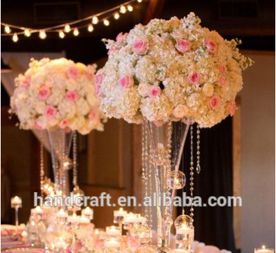 white rose and hydrangea Ferris Wheel flower arrangement for table top decoration