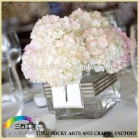 Centerpiece in a silver lined vase